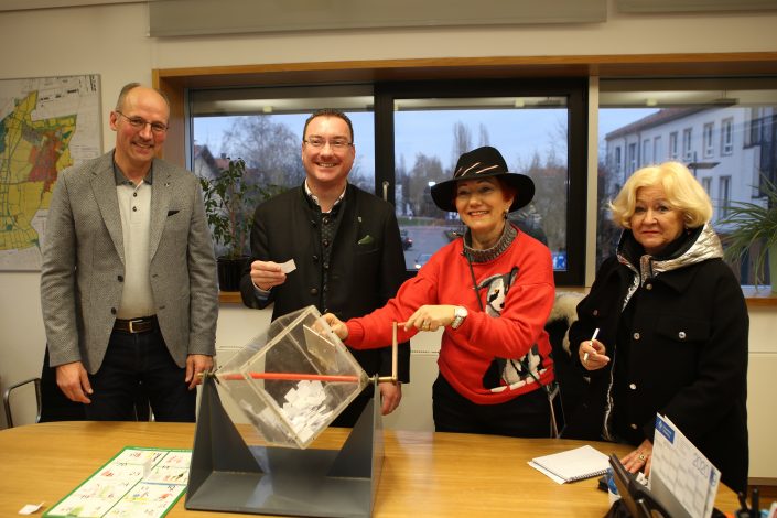 hallbergmoos-mooskurier-24-2019-Adventskalender_Foerderverein2019 1