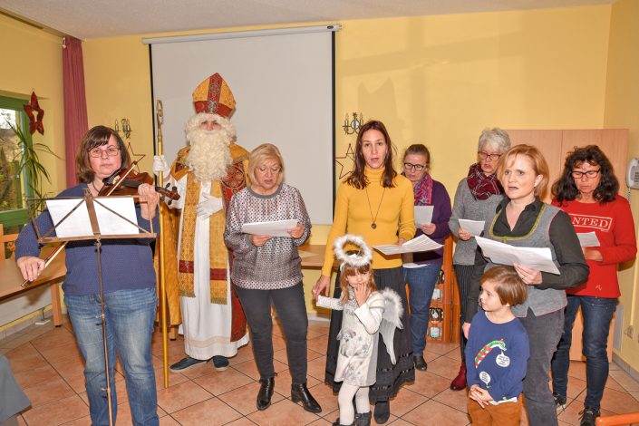 hallbergmoos-mooskurier-24-2019-frauenunion_seniorenzentrum