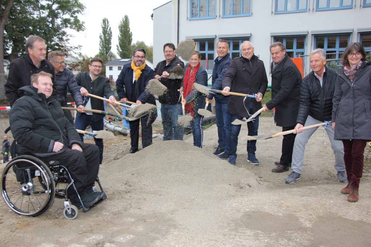 mk-hallbergmoos-grundschule-spatenstich-2021