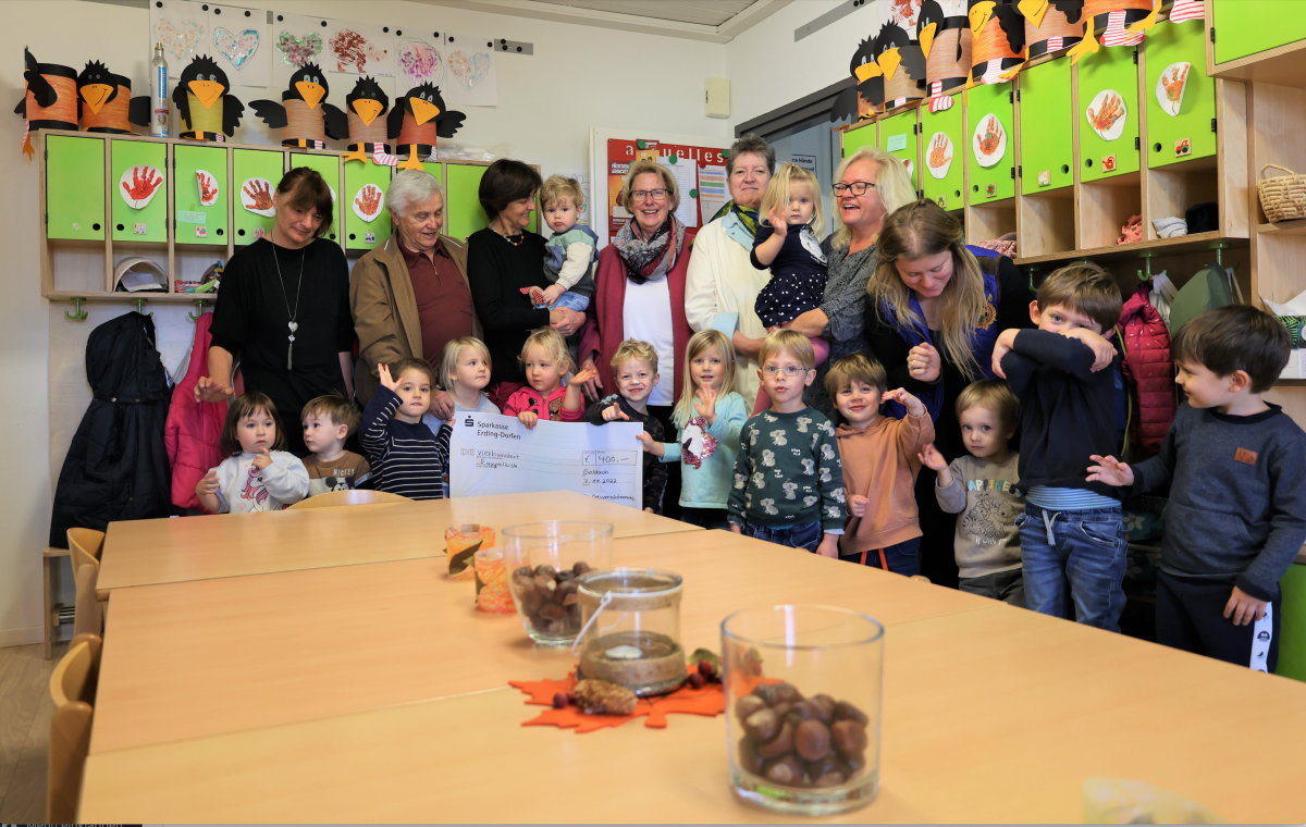 mk-hallbergmoos-spendenuebergabe-ak-ortsverschoenerung-2022